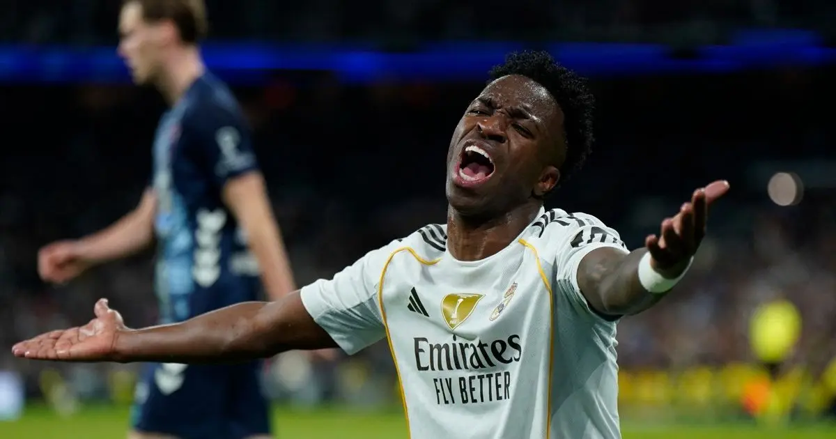 ضحكة أشعلت الغضب.. القصة الكاملة لأزمة فينيسيوس مع ريال مدريد