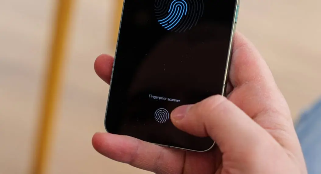 هاتف POCO X8 Pro سيأتي بمستشعر بصمة أصبع فوق صوتي