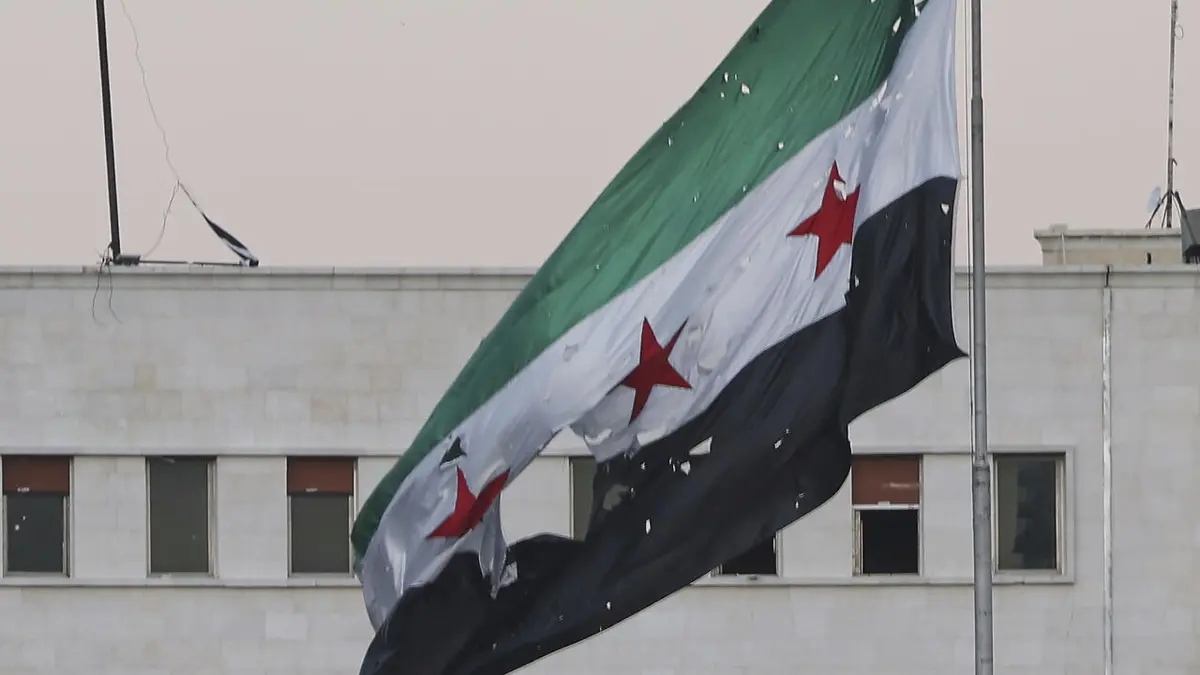 سوريا: خمسة قتلى وعشرات المصابين جراء انفجار في مسجد وسط حمص والسلطات تحقق في طبيعته