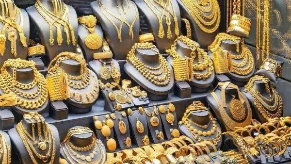 قفزة جديدة في أسعار الذهب بمصر الجمعة 26 ديسمبر 2025.. عيار 21 يقترب من 6 آلاف جنيه
