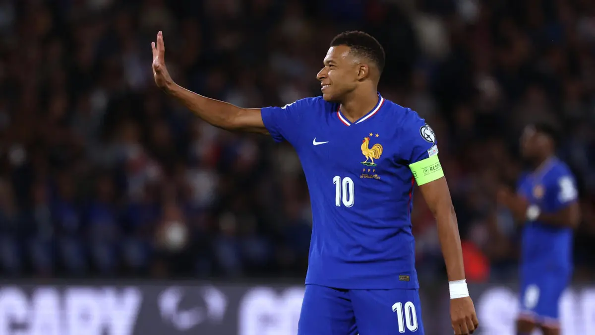 كأس الأمم الأفريقية 2025: مبابي في الرباط لحضور مباراة المغرب-مالي قبل موقعة الجزائر-بوركينا فاسو؟
