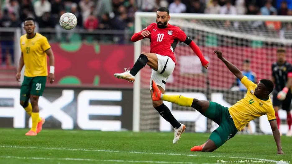 أمم إفريقيا: صلاح يهدي الفراعنة بطاقة التأهل إلى ثمن النهائي – DW – 2025/12/26