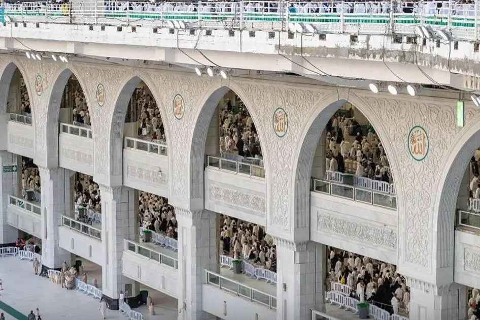 لهذه الأسباب يحاول البعض إنهاء حياته في المسجد الحرام