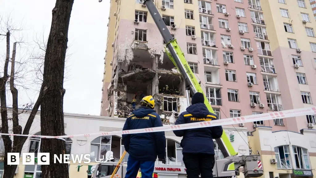 "2025 عامٌ مات فيه الغرب، والمقبل قد يكون أسوأ" - مقال في التلغراف - BBC News عربي