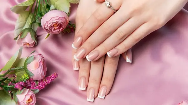 زهرة الخليج - ‪بماذا تخبركِ أظافركِ عن صحتكِ؟.. إليكِ المفاجآت