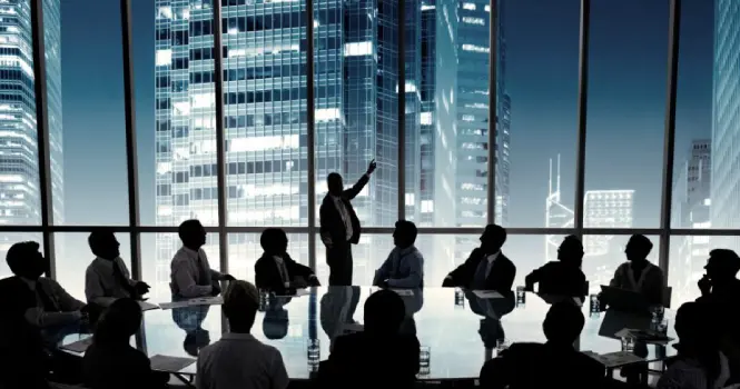 من موظفٍ إلى كرسي القيادة .. خطوات ذكية لتجنب فخ التسلّط