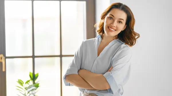 زهرة الخليج - أفكاركِ تصنع واقعكِ.. 5 قناعات يجب التخلي عنها لعَيْش حياة أسهل