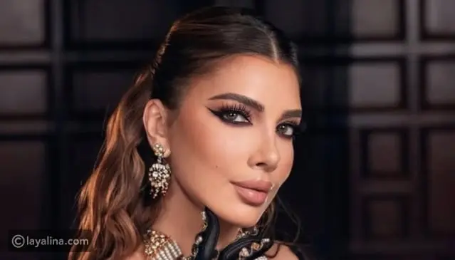 عقد أصالة في حفل الكويت يلفت الأنظار بسبب تشابهه مع إكسسوار أم كلثوم التاريخي