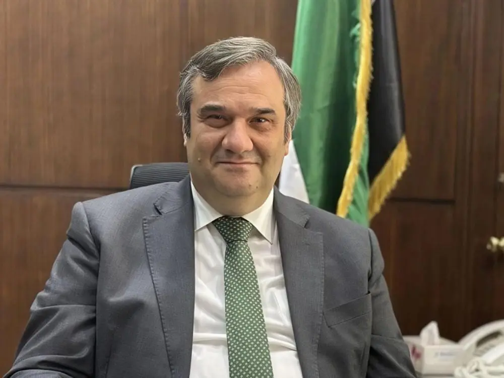 الكشف عن تفاصيل التعليمات التنفيذية للعملة السورية الجديدة