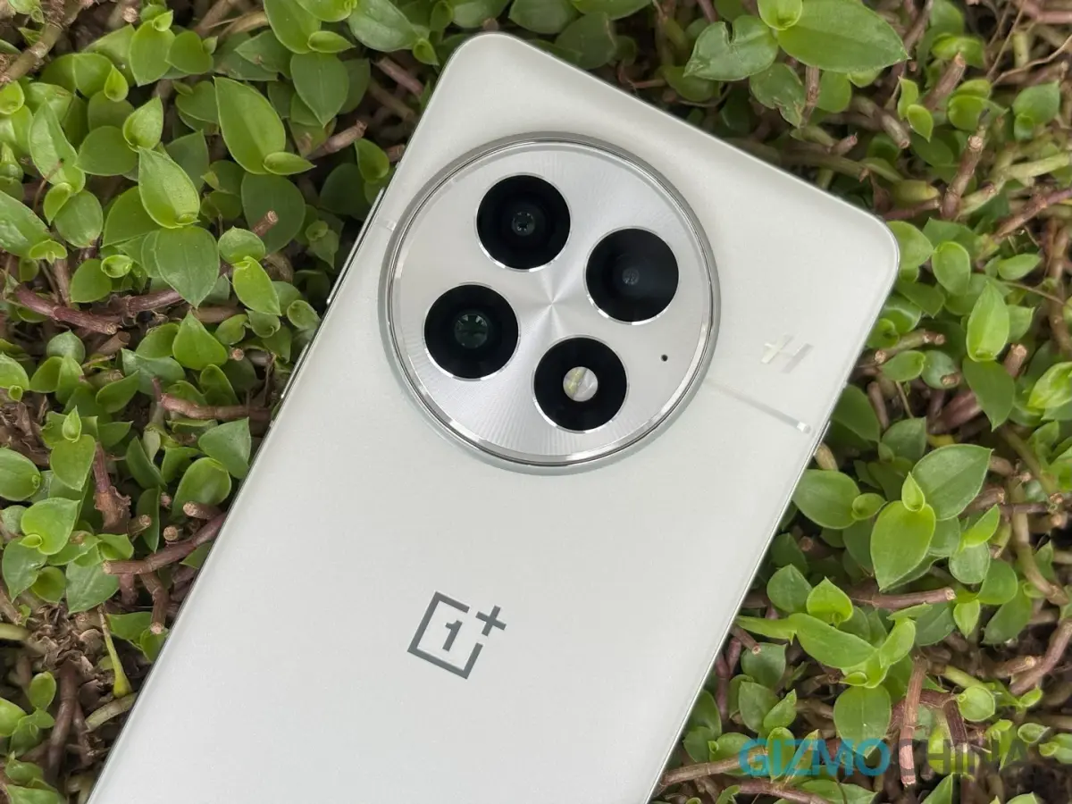 تحديث OxygenOS 16.0.2.402 لهاتف OnePlus 13 مع ميزات جديدة وتصحيح أمان ديسمبر