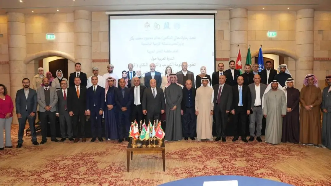 «غرفة الفجيرة» تقدم تجربتها في تمكين رواد الأعمال