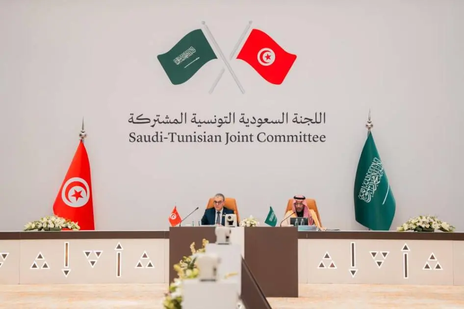 اللجنة السعودية التونسية توقع 5 اتفاقيات ومذكرات تفاهم
