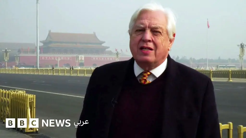 جون سيمبسون: "غطيتُ 40 حرباً، لكنني لم أرَ عاماً مثل عام 2025" - BBC News عربي