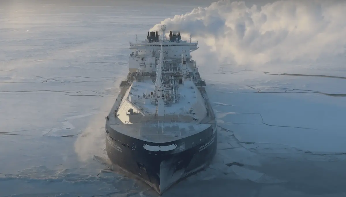 طريق بحر الشمال الروسي ملاذ لـ100 سفينة "معاقبة" في 2025.. غالبيتها نفط وغاز - الطاقة
