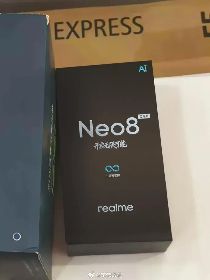 تسريب صورة علبة Realme Neo 8 Infinite Edition بشاشة سامسونغ 165Hz