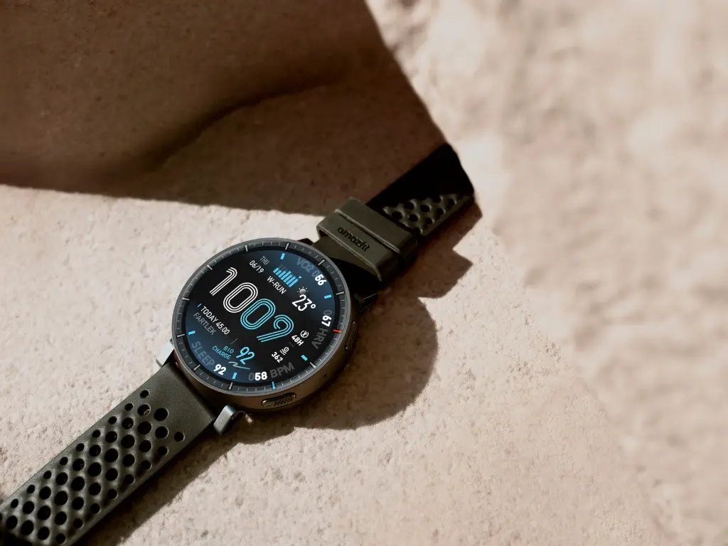 ساعة Amazfit Active Max: الابتكار في معصمك