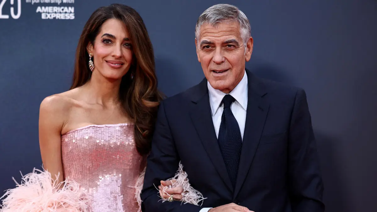الممثل الأمريكي جورج كلوني وزوجته وطفلاهما يصبحون فرنسيين
