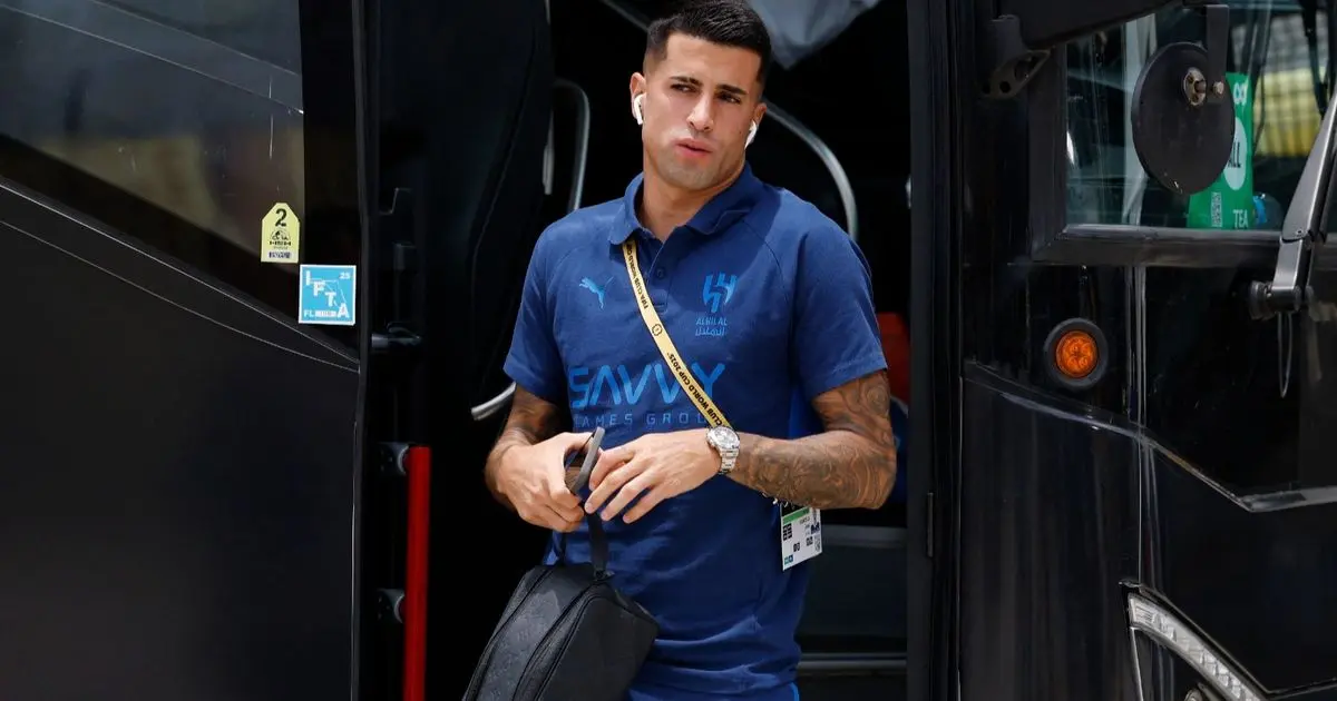 برشلونة يفتح باب المفاوضات مع جواو كانسيلو