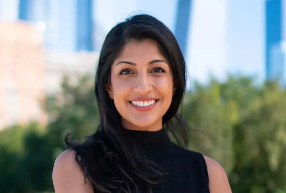 متلازمة المحتال.. حين يتحول الشك الذاتي إلى وقود للنجاح القيادي