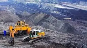 «الصناعة» تعلن فوز 24 شركة في أكبر منافسة تعدين بالمملكة