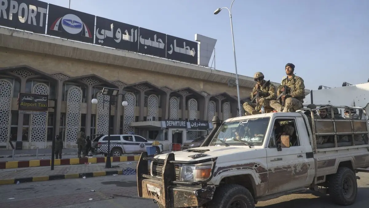 سوريا: انتحاري يفجّر نفسه بدورية لقوى الأمن الداخلي في حلب أثناء محاولة توقيفه وسقوط اصابات