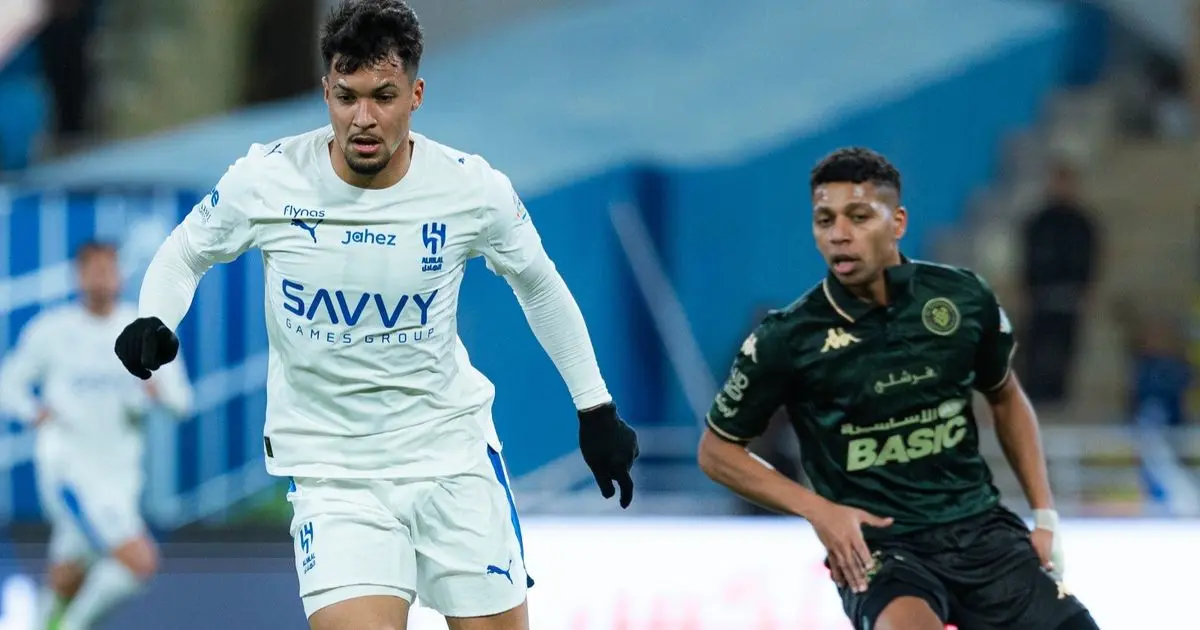 شاهد.. الهلال "المتفوق عددياً" يتعادل مع الخلود في أول 45 دقيقة