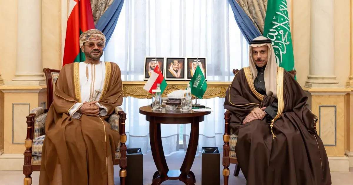 وزيرا خارجية السعودية وعُمان يبحثان مستجدات الأوضاع في اليمن والمنطقة