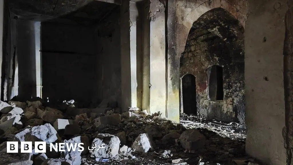 حلب: تفجير "انتحاري" بحزام ناسف يسفر عن مقتل وإصابة عناصر من قوات الأمن السورية - BBC News عربي