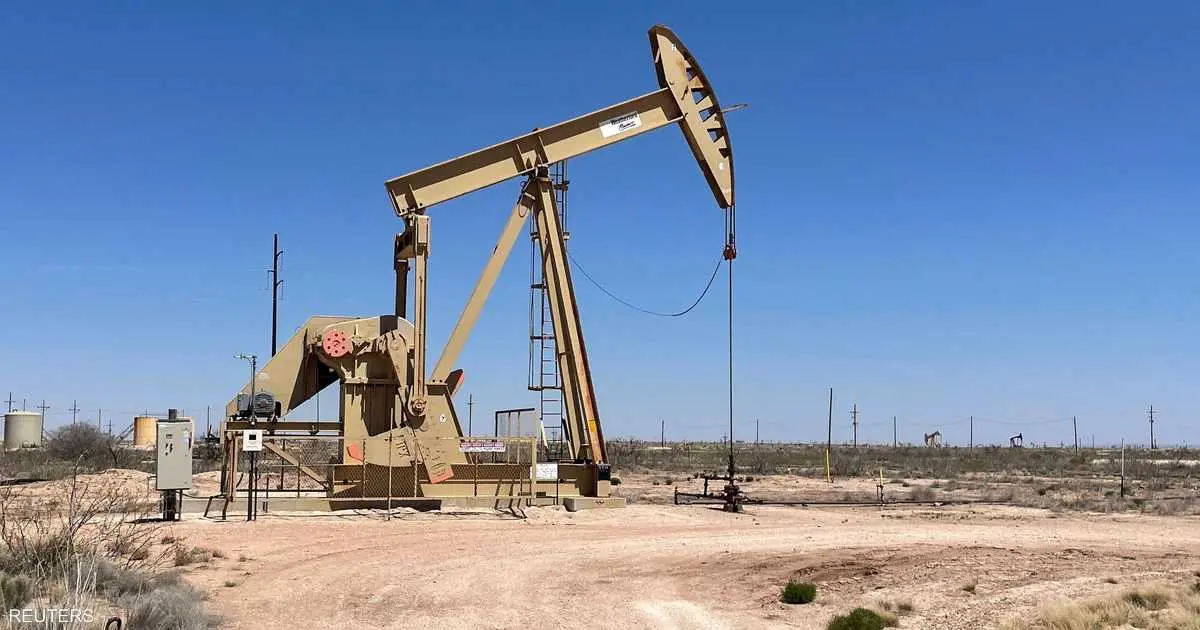 النفط يسجل أكبر انخفاض سنوي منذ عام 2020
