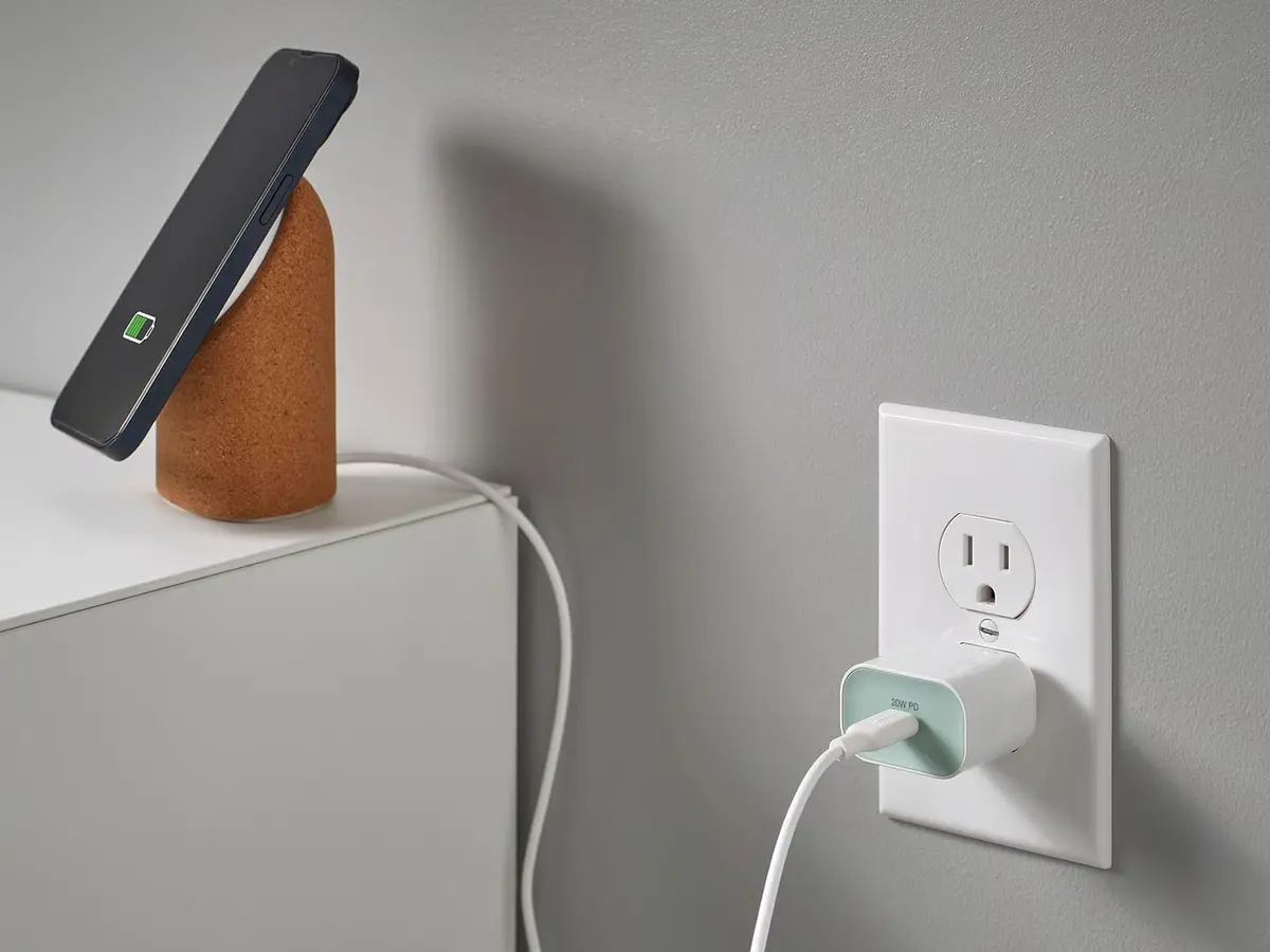 إيكيا تطلق شاحن USB-C مدمج بقوة 20 واط بسعر 3.99 دولار