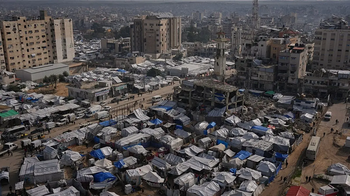 فوضى المساعدات في غزة.. إسرائيل تسمح لتجّار بإدخال مواد محظورة على المنظمات الإنسانية