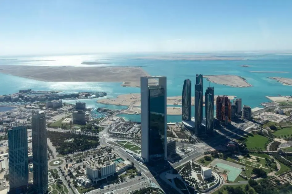 الإمارات الأولى عالمياً في الأمان ووجهة للعيش والاستثمار والسياحة