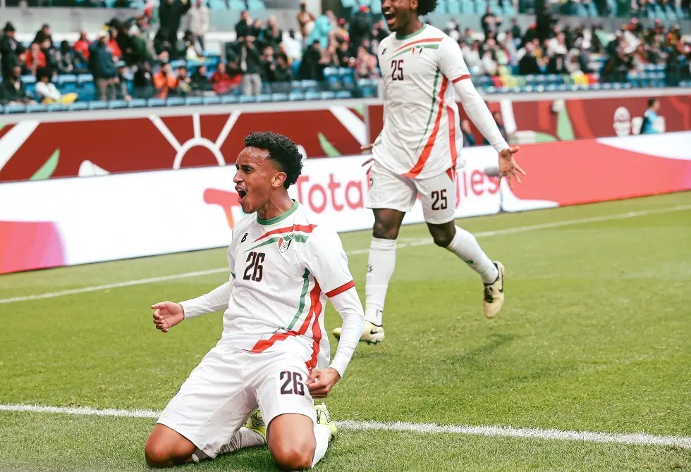 شاهد.. السودان يفاجئ السنغال بهدف على طريقة صلاح وميسي