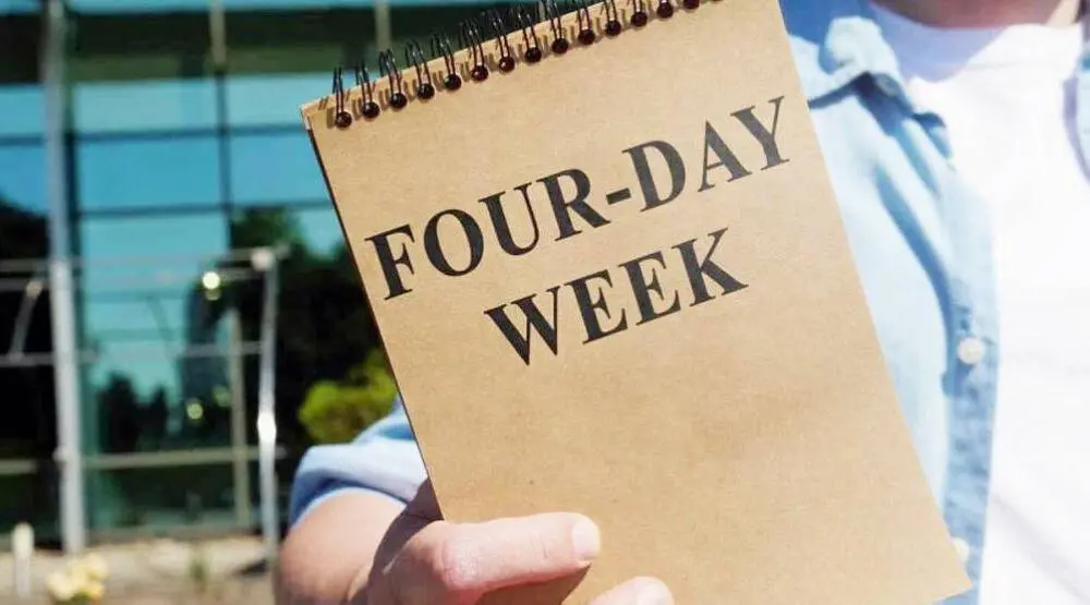 عصر بلا مكاتب.. أيام العمل تتقلص والإنتاجية تنفجر