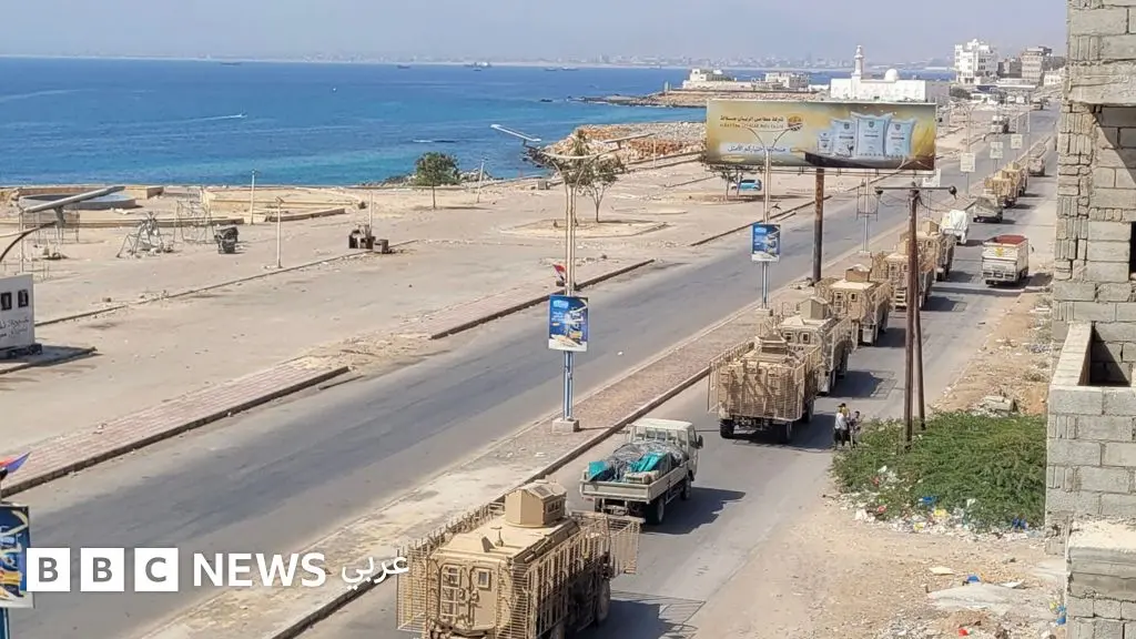 جنوب اليمن: السعودية توافق على استضافة مؤتمر جنوبي شامل، والمجلس الانتقالي يعلن مرحلة انتقالية و"إعلاناً دستوريا" للجنوب - BBC News عربي