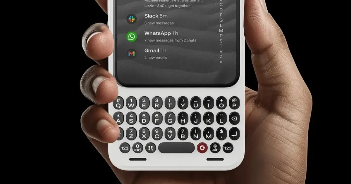 Clicks Communicator.. جهاز جديد يعيد إحياء تجربة هواتف بلاك بيري