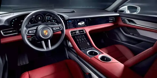 بورش تستدعي أكثر من 173 ألف سيارة في أمريكا بسبب خلل برمجي في كاميرا الرجوع للخلف - سعودي شفت