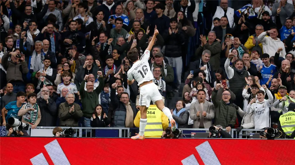 جونزالو يسجل هدف ريال مدريد الثاني أمام ريال بيتيس.. وأسينسيو يضيف الثالث
