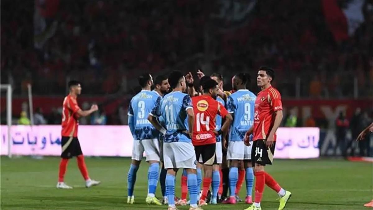 صراع جديد بين الأهلي وبيراميدز على مدافع بتروجيت.. واللاعب يكشف عن رغبته