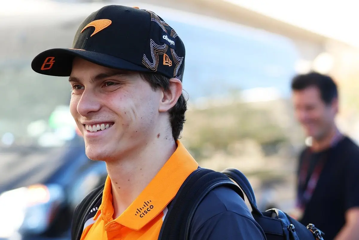 Oscar Piastri reveals F1’s unofficial “UNO” world championship and George Russell’s “questionable” rules