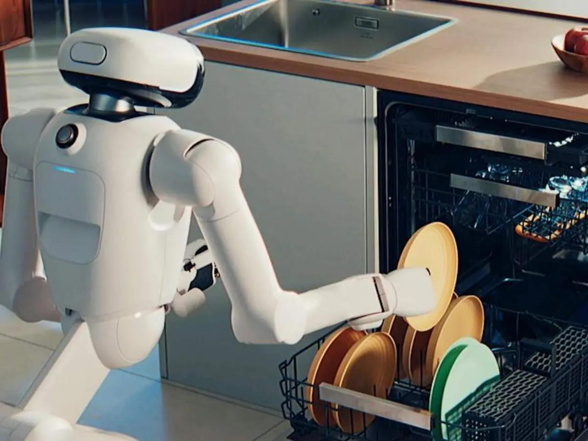 إل جي تكشف عن روبوت منزلي يطوي الغسيل في معرض CES 2026 - عالم التقنية