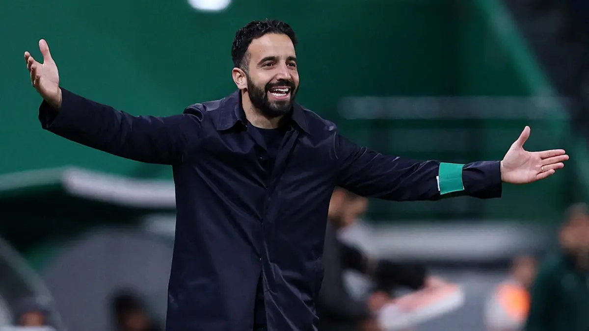 قاد "الشياطين الحمر" في 20 مباراة... مانشستر يونايتد يقيل مدربه البرتغالي روبن أموريم