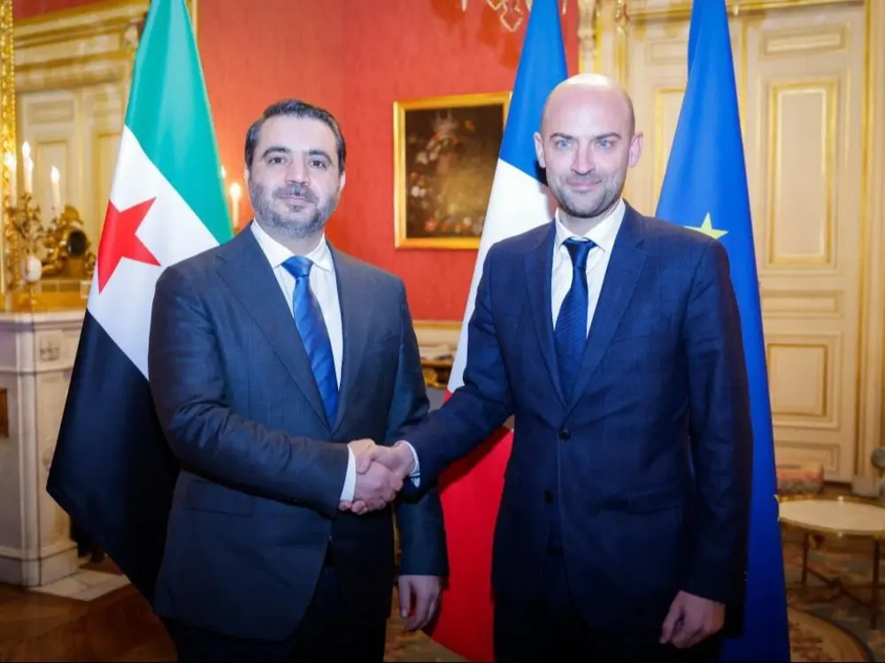 وزير الخارجية السوري يلتقي نظيره الفرنسي وسط جهود أوروبية لاستعادة العلاقات
