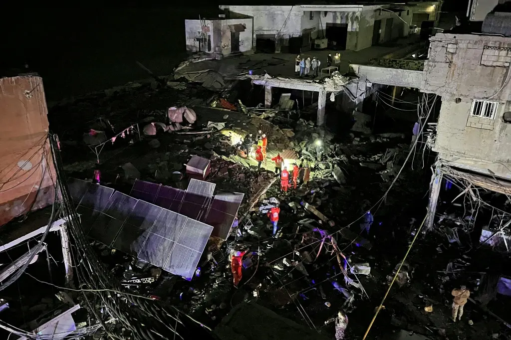 الرئيس اللبناني يندّد بالغارات الإسرائيلية الأخيرة ويقول إنها تُفشل مساعي احتواء التصعيد