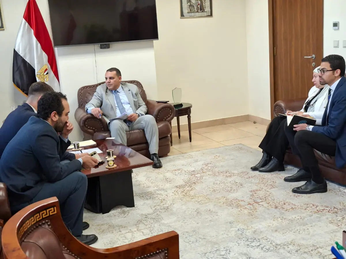 مصر وبيلاروسيا تبحثان مضاعفة التبادل التجاري وتوطين صناعة الجرارات - أموال الغد