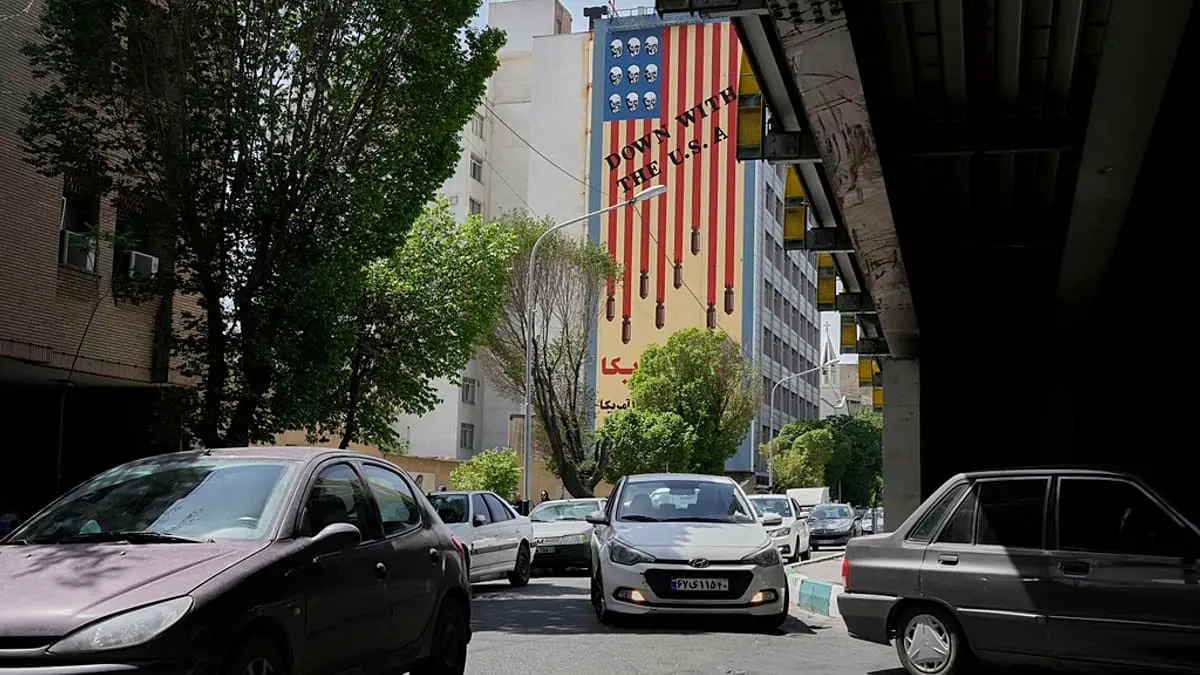 إيران بين غضب الشارع وتهديدات ترامب.. مخاوف من سيناريو فنزويلا في طهران
