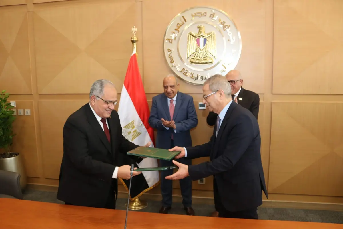 الكهرباء والعربية للتصنيع تتعاونان لتأسيس شركة لتشغيل وصيانة أنظمة الطاقة الشمسية - أموال الغد
