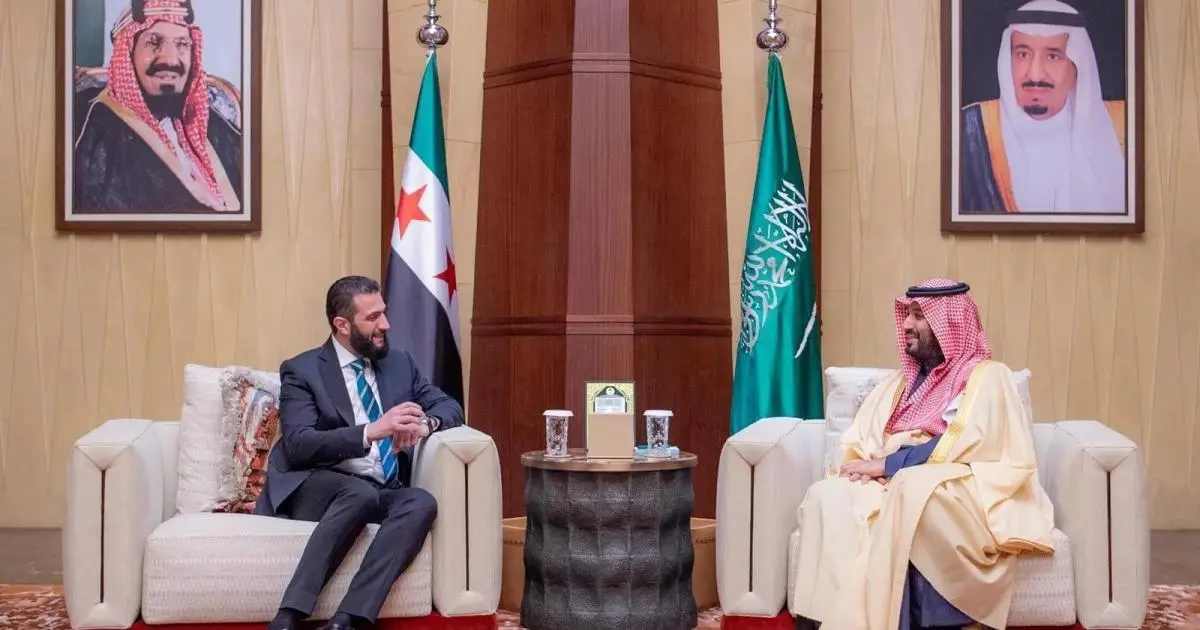 ولي العهد السعودي يبحث مع الشرع تعزيز علاقات البلدين