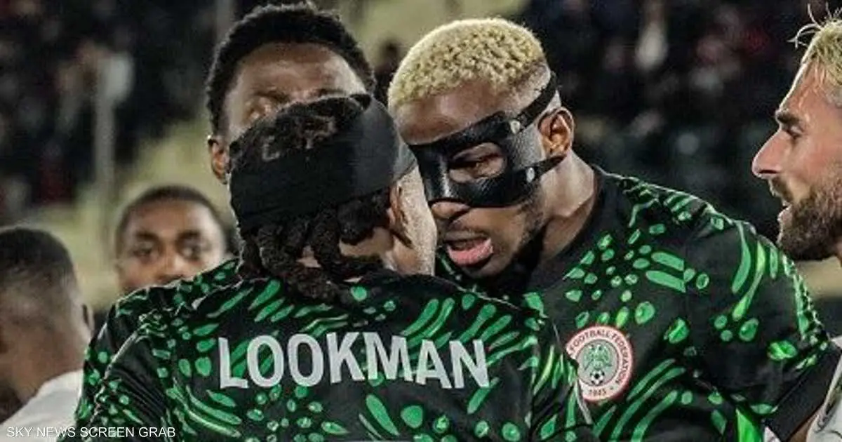 بالفيديو.. شجار بين نجمي منتخب نيجيريا رغم الفوز العريض