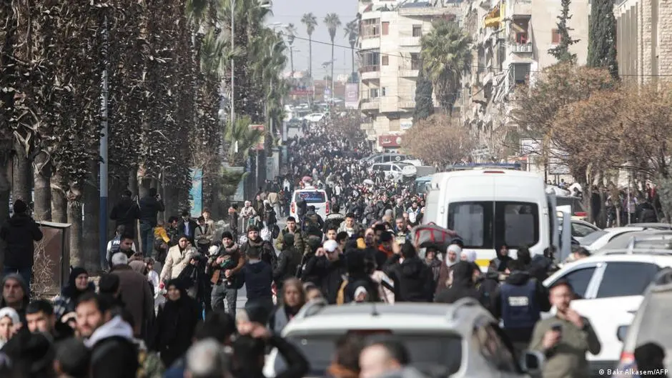 لليوم الثاني اشتباكات بين الجيش السوري وقوات كردية في حلب – DW – 2026/1/7